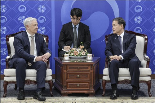 주한우크라대사, "北<b>포로 송환</b>, 韓 포함한 국제사회와 협의할 것"
