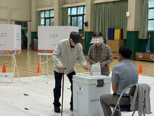 <b>21대 대선</b> 오전 11시 현재 18.3%…대전 19.4%, 세종 16.8%, 충남 19.8%