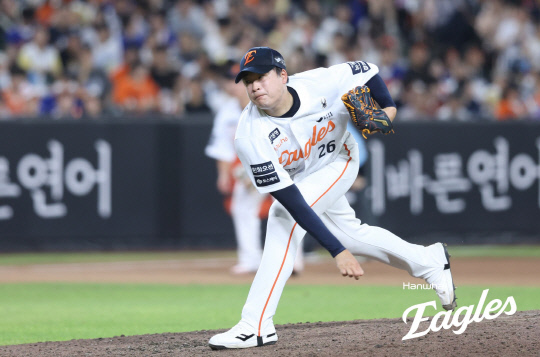 161 강속구도 지키지 못한 승리… 한화, <b>문동주</b> 인생투에도 2대 5 역전...
