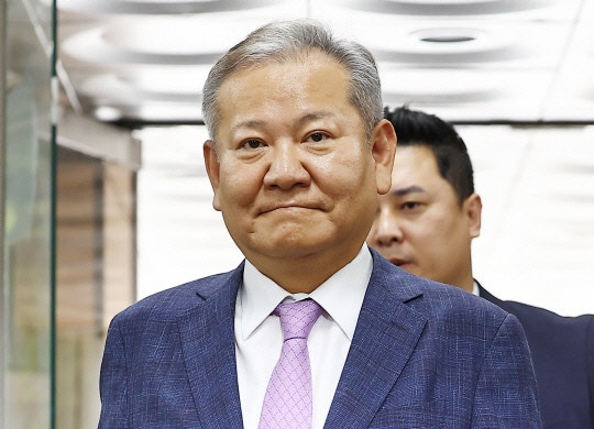'내란 공모' <b>이상민</b> 전 장관 <b>구속 유지</b>…法, <b>구속</b>적부심 기각