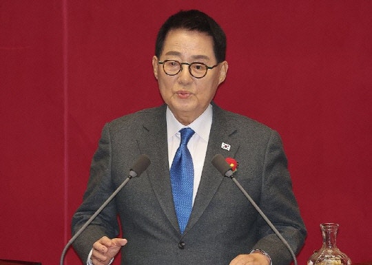 <b>박지원</b>, <b>장동혁</b> 향해 "李대통령이 쿠데타 했나…왜 끌어내리려 하나"