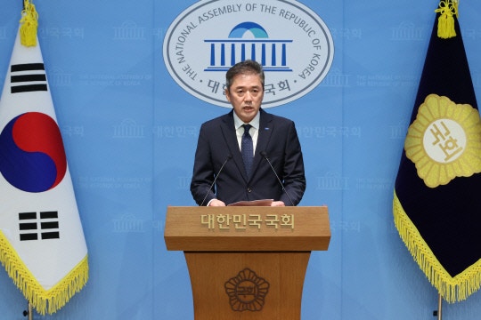 <b>황현선</b> 조국혁신당 사무총장 <b>사퇴</b>…"<b>성 비위</b> 사건 마땅히 책임"