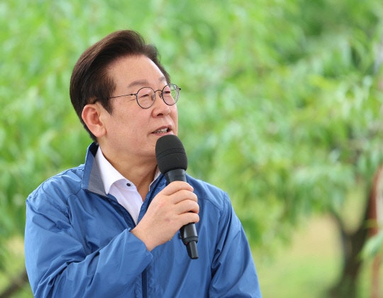 李대통령, 세계육상선수권 은메달 <b>우상혁</b>에 "매우 자랑스럽다"