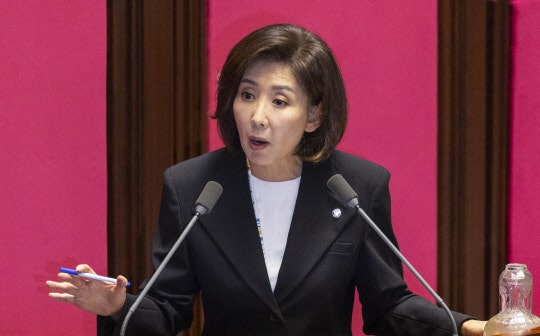 <b>나경원</b> "李대통령 불법 <b>대북송금 재판</b> 즉시 <b>재개</b>돼야"