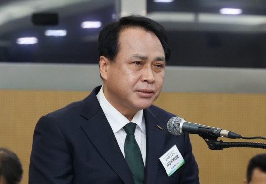[국감] <b>코레일</b> 사장대행 "철도 <b>안전 사고</b>에 무거운 <b>책임</b>감… 국민께도 ...