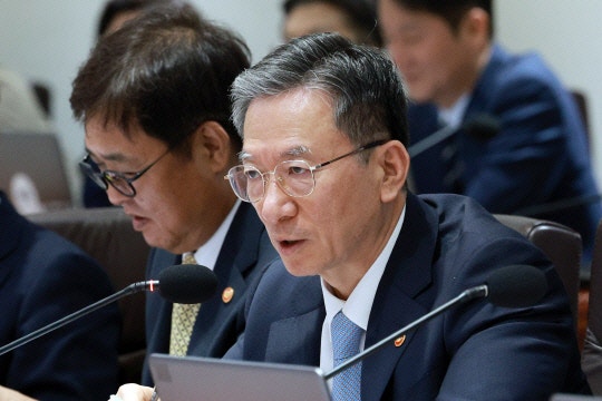 '취임 100일' <b>정성호</b> "형사사법제도 개혁 완수로 사명 다할 것"