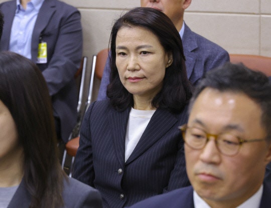 "민주당이 날 탄핵" <b>이진숙</b> 발언 불<b>송치</b>… "경찰 예상대로 기계<b>송치</b>"