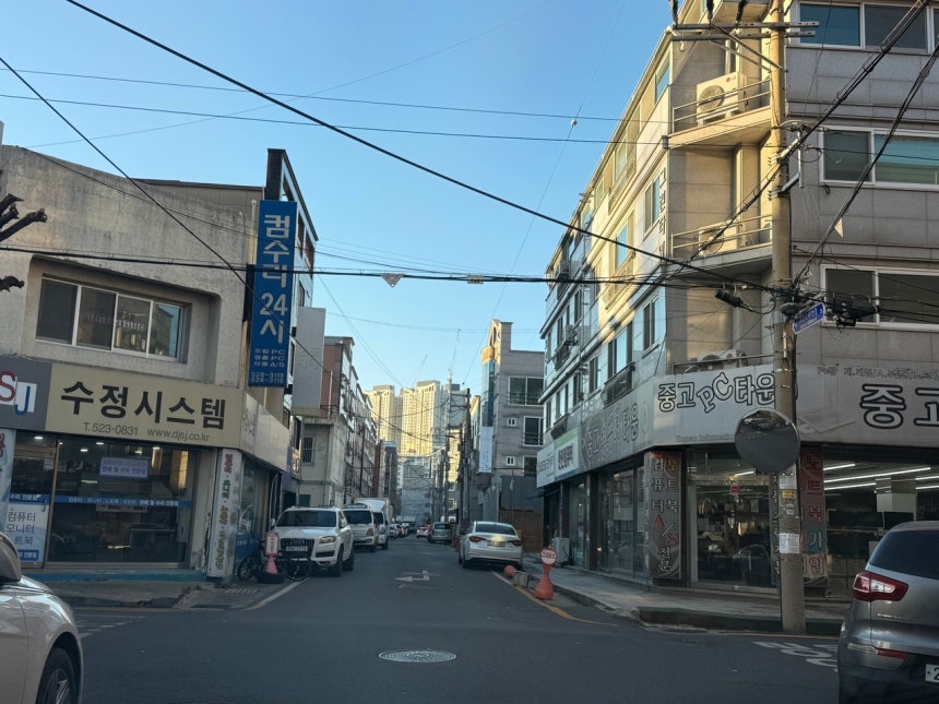 손님이 없어 한적한 모습의 대전 서구 용문동의 컴퓨터단지.이다온 기자