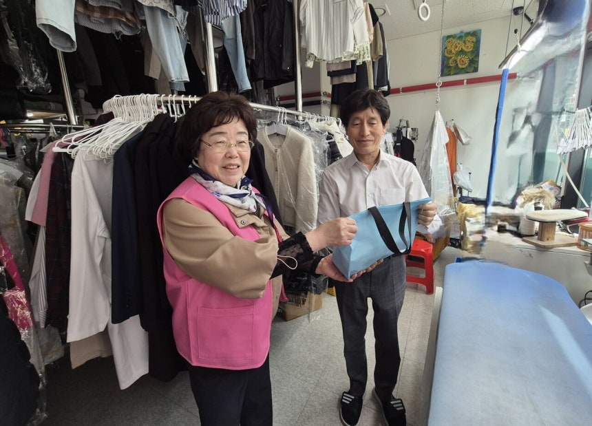 ����������ǰ���� ��Ȱ������ ������ʷ� �ָ�ް� �ִ�. ������ ����.