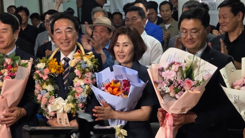 <b>충남</b>도<b>지사</b> <b>박수현</b> <b>당선</b>…"도민의 목소리 반영한 도정"