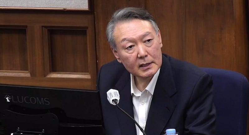 [속보] 특검, '허위사실 공표 혐의' <b>윤석열 징역</b> 2년 <b>구형</b>