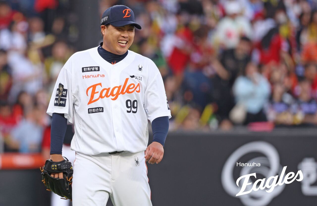 150 꽂은 류현진, 시즌 8승…<b>한화</b>, KIA 꺾고 <b>4위</b> 탈환