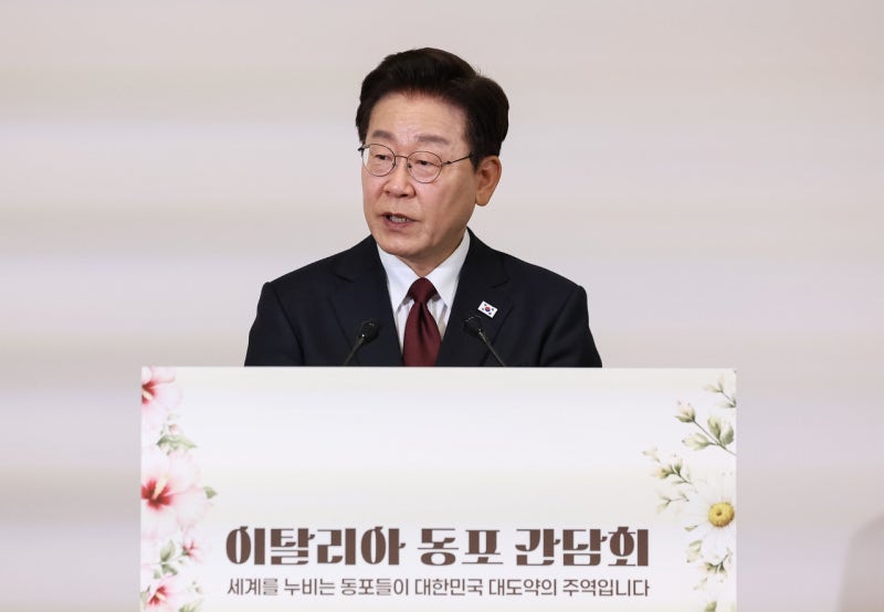 李대통령, 프랑스 G7 정상회의 참석…靑 "위상 공고 계기"