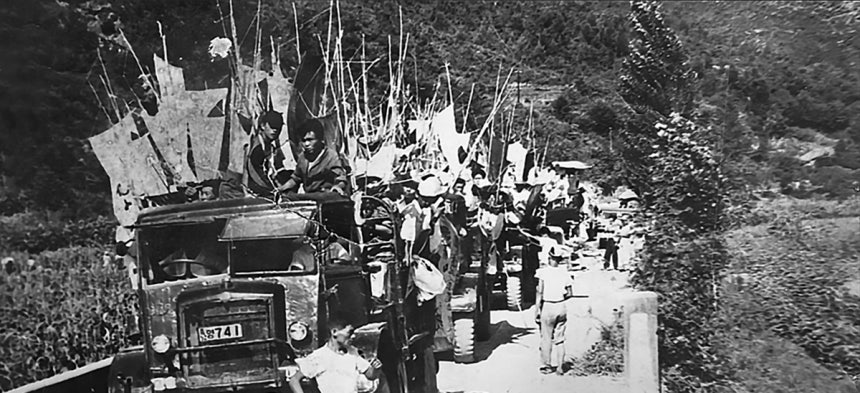 김갑순은 89세인 1961년에 사망,공주시 계룡면 구왕리에 묻혔다.운구와 장례행렬에 여러 대의 차량이 동원됐다.