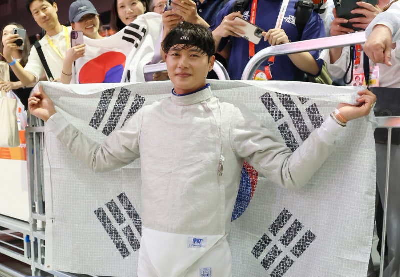 '대전의 아들' <b>오상욱</b>, <b>아시안게임</b> 사브르 2연패…韓 8번째 <b>금메달</b>