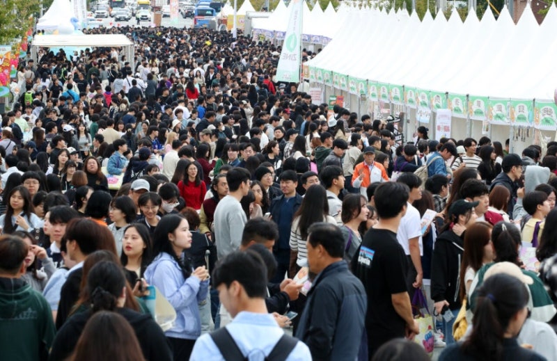 "이번 주말 달콤한 <b>대전</b>으로"…120곳 참여 <b>빵 축제</b> 개막