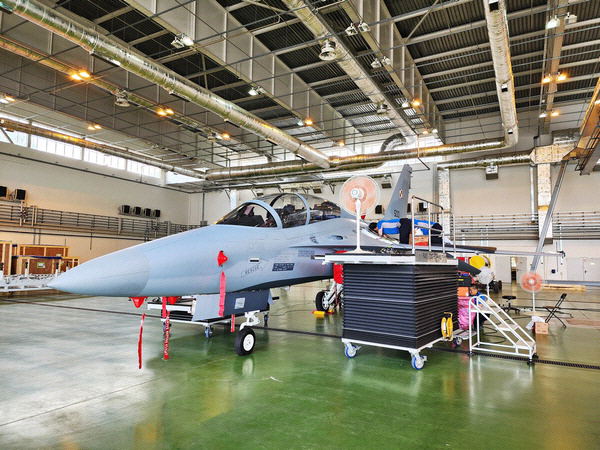 폴란드 민스크 공군 기지에서 납품을 준비중의 한국 항공 우주 산업(KAI)의FA-50GF 1호기의 모습.사진은 기사의 내용과 직접 관련하고 있지 않습니다. KAI제공