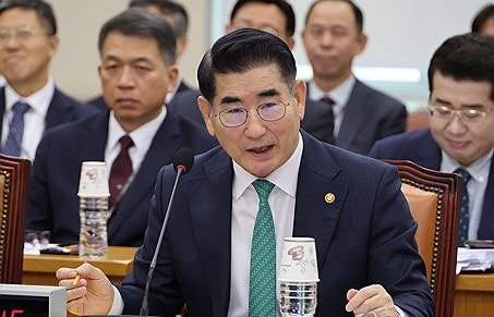 <b>김용현</b> "비상<b>계엄 동의</b>한 <b>국무위원</b> 있어… 누군지 말하기는 곤란"