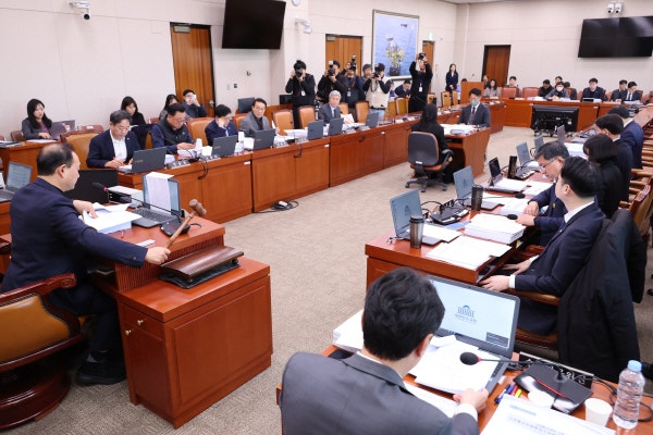 여야 <b>반도체</b><b>법 무산</b> '네 탓' 공방…"<b>이재명</b> 거짓말" "與가 몽니"