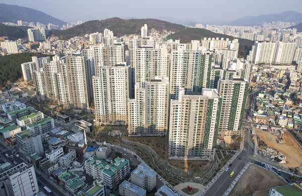 부산지역 아파트 전경. 국제신문DB