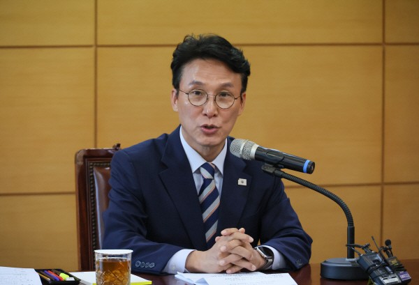<b>김민석</b> “내 <b>정치자금법</b> 사건의 본질은 <b>정치</b>검찰의 <b>표적 사정</b>”
