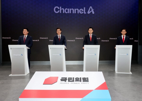 <b>조경태</b> "만고역적 尹, 국민에 총부리" 김문수 "누가 다친 사람 있나"