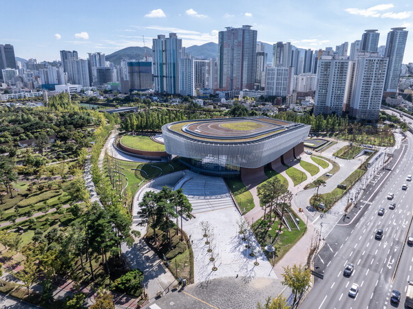 부산콘서트홀 전경.  국제신문DB