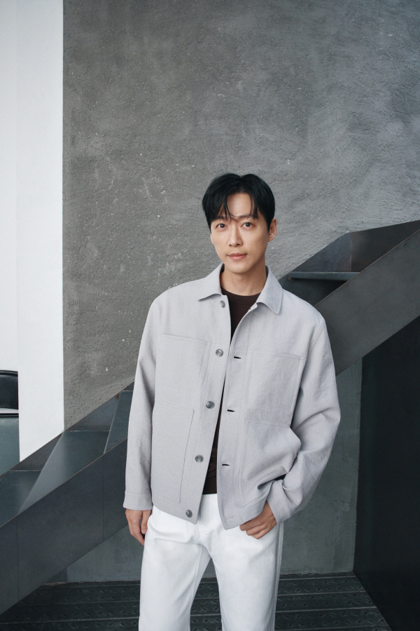 웰메이드 브루노바피 ‘2026 봄 컬렉션’ 배우 남궁민 화보. 세정그룹 제공