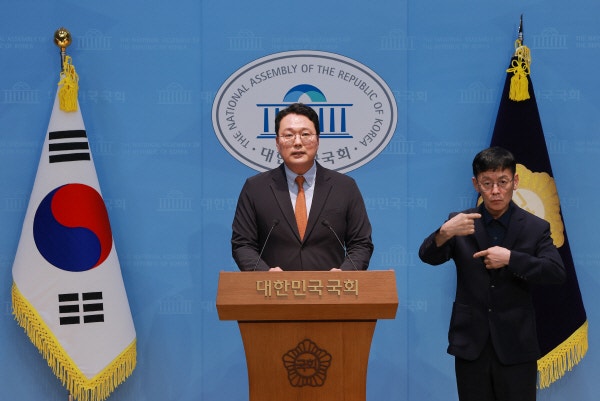 [속보] 선관위 "용지 부족 발생 투표소 50곳보다 더 늘어날 수도"