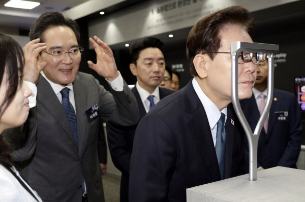 李 대통령 지지율 58%…민주당 42% 국힘 20%[NBS]