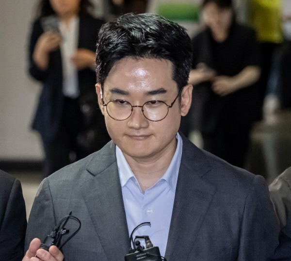 ‘피습 자작극 의혹’ 처음 모습 드러낸 정이한…“죄송하고 사실관계 명명백백히 밝히겠다”(종합)