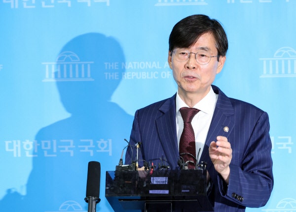 [속보] 조경태 “당이 살려면 장동혁 나가야” 징계요청서 제출