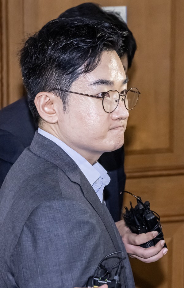 [속보]“선거에 도움받으려" '음료 테러 자작극' 정이한 범행 공모 인정