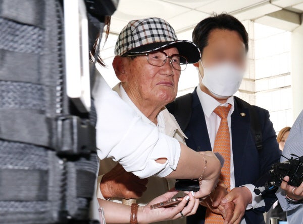 [속보] ‘국힘 당원 조직적 가입’ <b>이만희</b> 신천지 총회장 구속<b>기소</b>