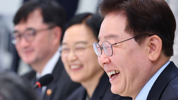 [속보] 이 대통령 분당 자택 29억에 매도, <b>매수자</b> 사정 고려 17억 근저당