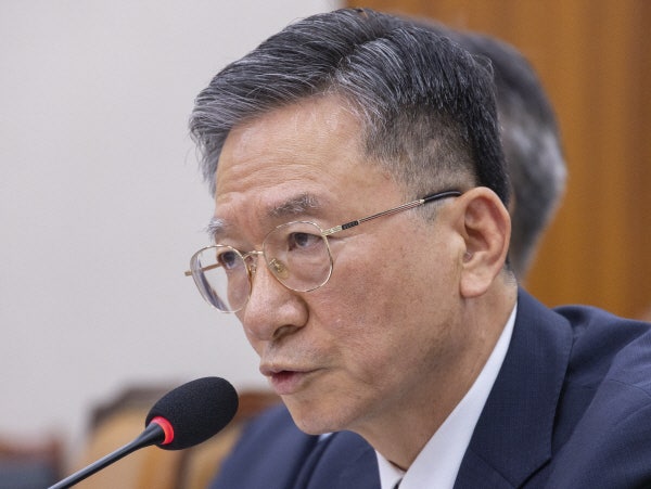 [속보]정성호 <b>법무부 장관</b> 사의 표명…與 보완수사권 폐지 당론 영향?