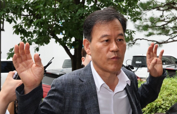 [속보] ‘관저 이전 의혹’ 윤한홍 의원 <b>9시간 조사</b>…혐의 전면 부인