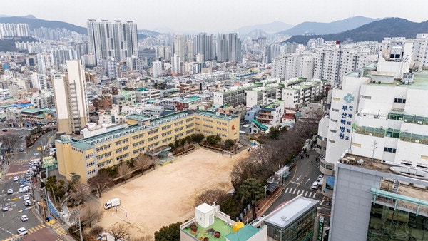 [사설] 애물단지 폐교…실효성 있는 활용 대책 필요하다