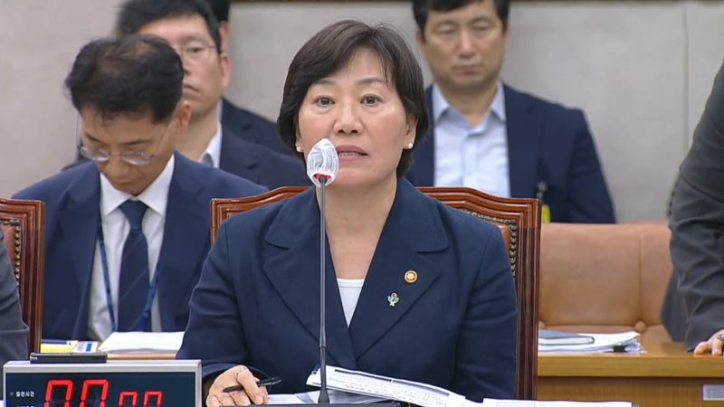 [속보] 안철수 "<b>송미령</b> 장관, 부끄럽지 않나".. 농민단체도 <b>유임</b> 반발