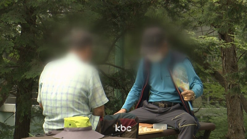 '<b>중복</b>' 무더위 계속..곳곳에 따라 소나기