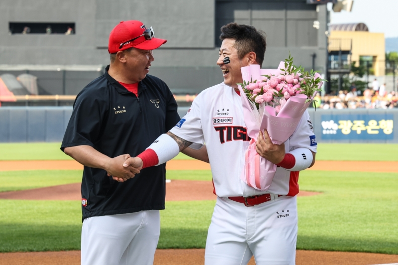 KIA '큰형님' 통산 6번째 <b>월간 MVP</b> 등극..최다 수상 기록