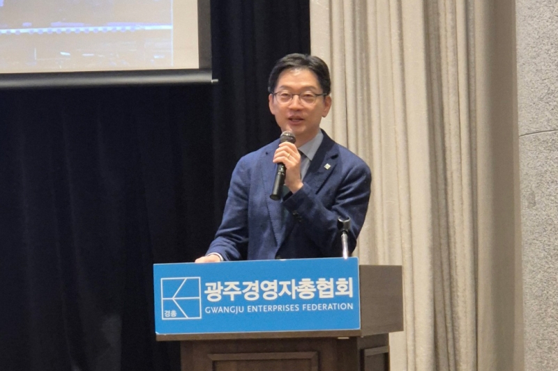 ▲ 26일 광주광역시 서구의 한 호텔에서 열린 광주경영자총협회 금요 조찬포럼에 참석한 김경수 지방시대위원장 [광주경영자총협회]&#160;