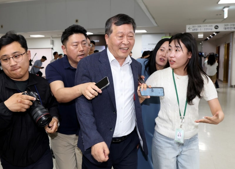 삼성전자 노사 사후조정 중대 기로...중노위 "밤 10시 전후 조정안 제시"