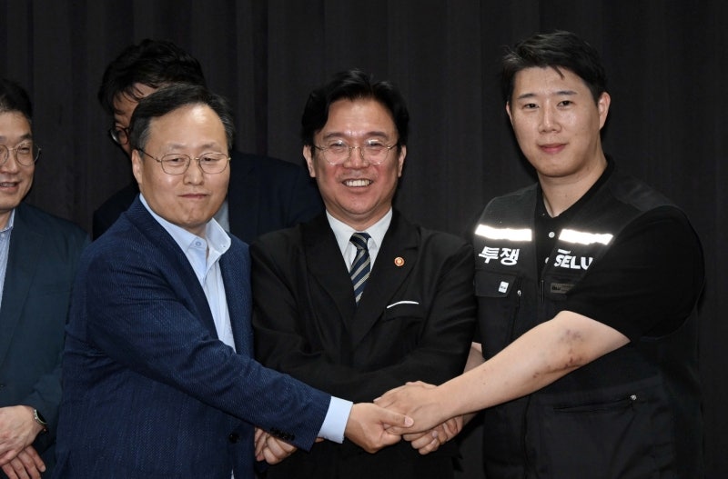 삼성전자 노사협상 파업 전날 극적 타결..."총파업 유보"