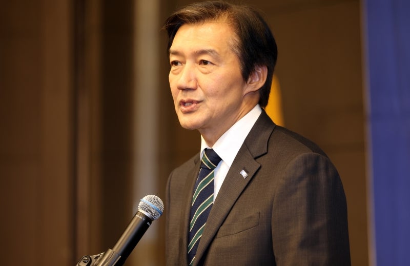 조국 "일베, 조롱 차원 기계적 '노' 붙여"...이준석 "낙인찍기"