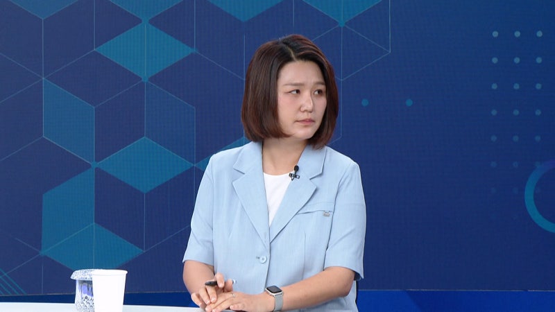 '31세' <b>손솔</b>, '65세' 이진숙에 "정치 전에 먼저 사람이 되길...자격 없어...