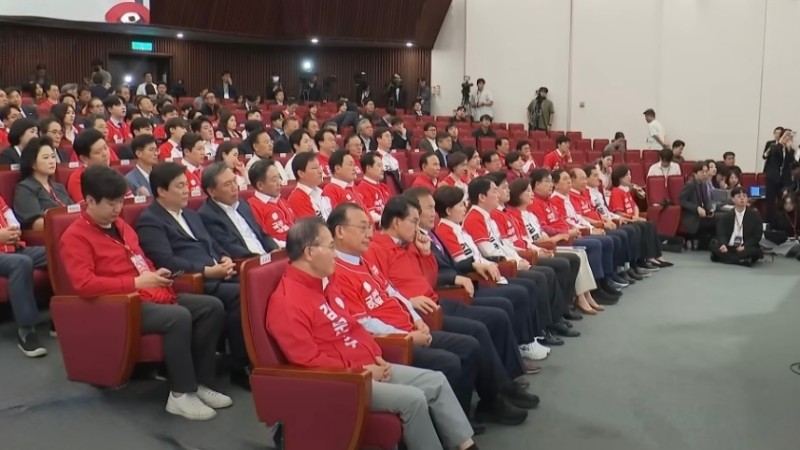 “<b>김문수</b>·한동훈·나경원·안철수.. 쇄신 말했지만, 당권이 먼저였다”