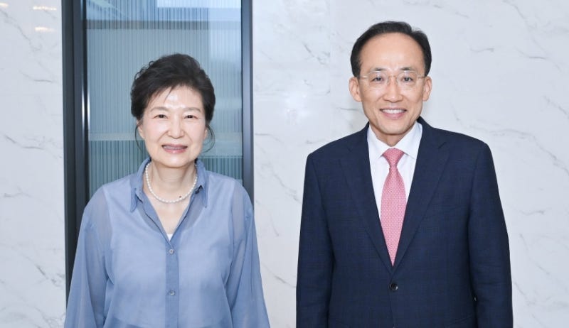 당선 후 박근혜 찾은 추경호 "보수의 심장 지켰다 평가"