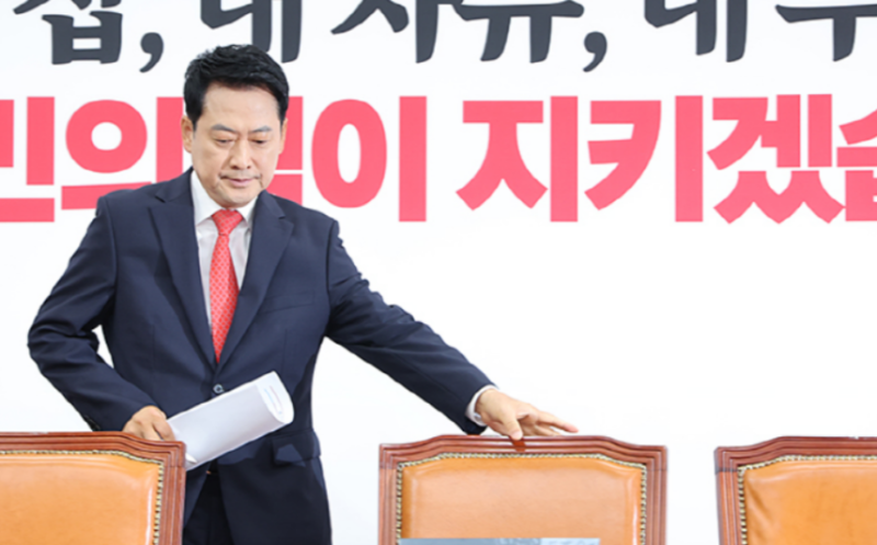 “국민의힘, 다시 태어나라”… 한동훈이 꺼낸 장동혁 책임론