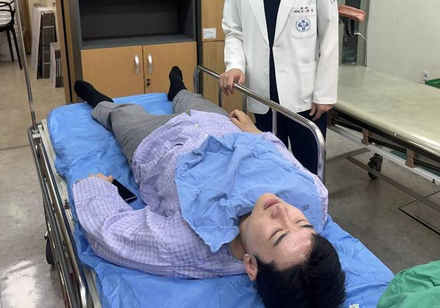 "음료 테러로 의식불명" 개혁신당 정이한 '자작극 의혹' 수사망.. 당사자는 '초고속 은퇴 선언'